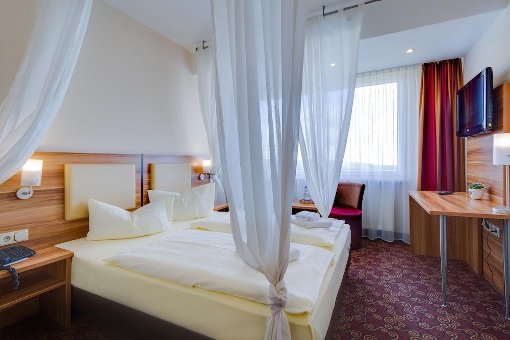 Ferien Hotel Rennsteigblick Фрідріхрода Екстер'єр фото